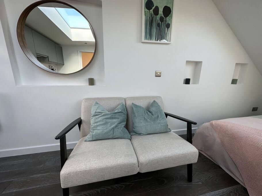 Lovely New Decor Studio - 4 The Southwell Londra Exterior foto